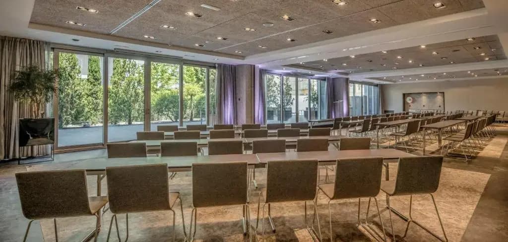 Hotel ILUNION Atrium - photo 23