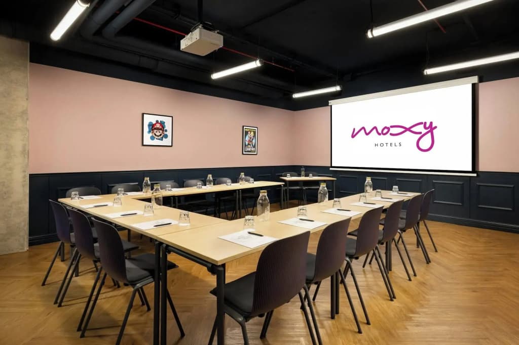 Moxy Paris La Villette Hotel - photo 20