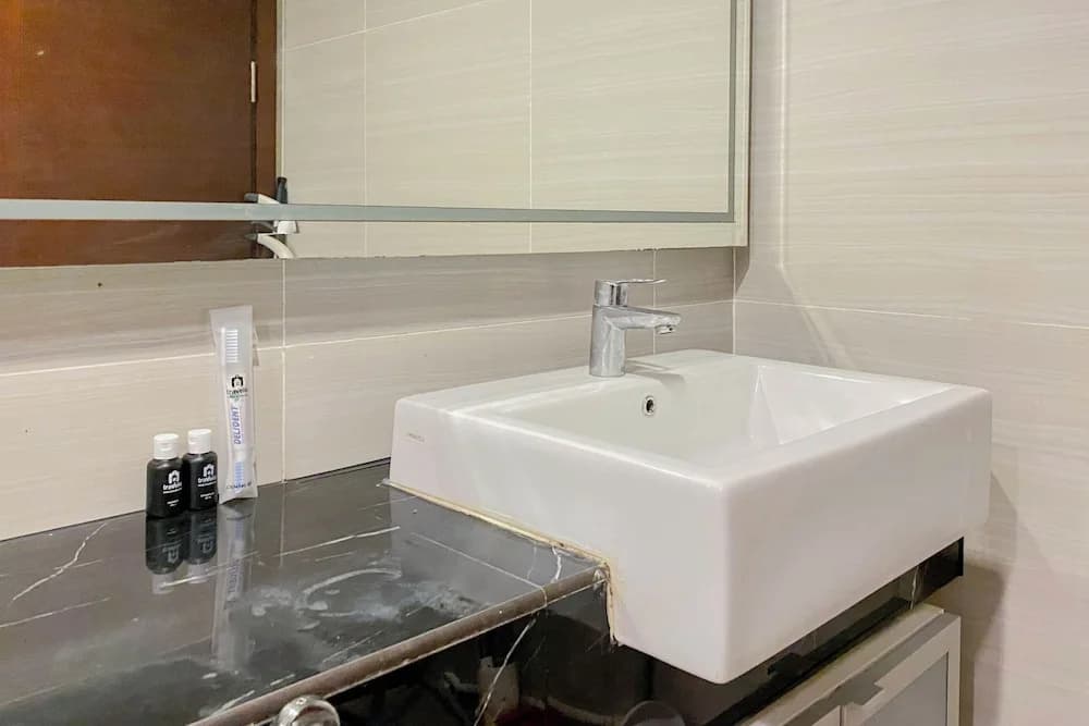 Great Choice And Minimalist 2Br West Vista Apartment - photo 17