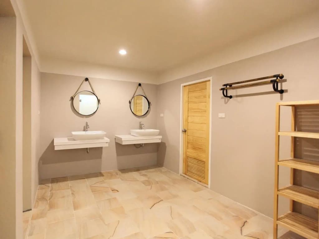 Lupta Hostel Patong Hideaway - photo 1