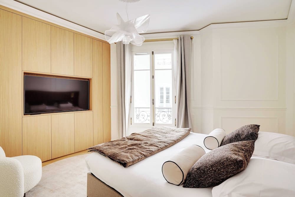 Elegant A/C Apt 2br/6p - Paris 17th/monceau - photo 2