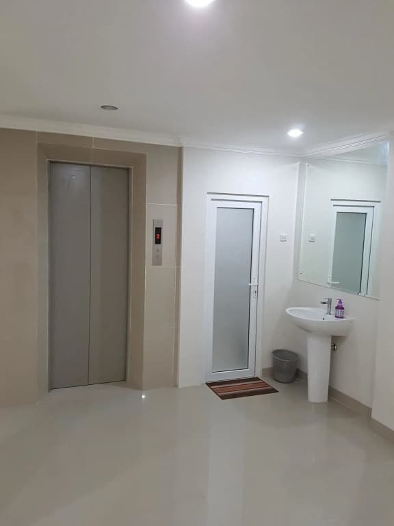 Ethan Hotel - photo 10