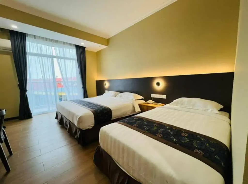 Wing Tat Grand Hotel - photo 2