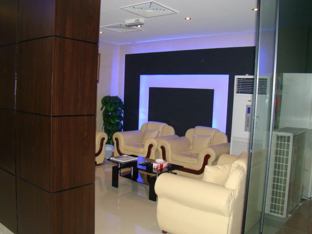 Savoy Grand Hotel Apartments - photo 3