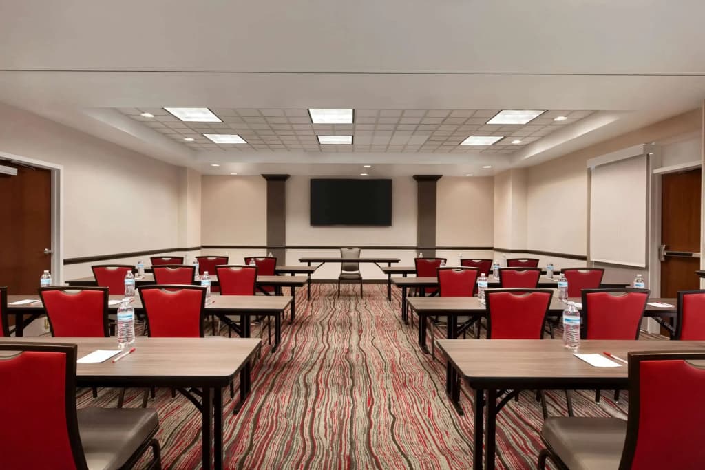 Ramada by Wyndham Suites Orlando Airport - photo 18