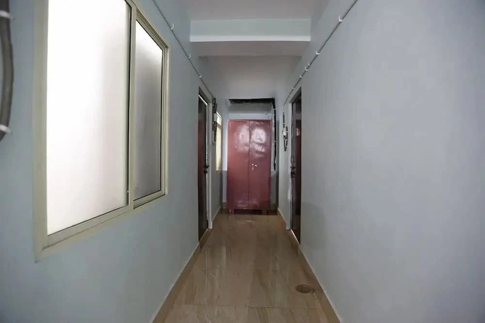 Dimpy House by OYO Rooms - photo 10
