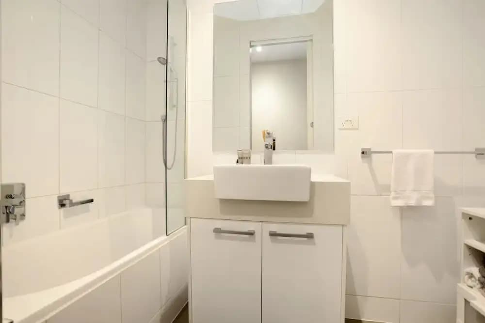 Essendon Sub-Penthouse on Napier - photo 7