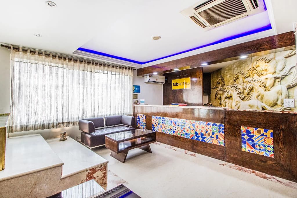 FabHotel Marble Arch Karol Bagh - photo 2