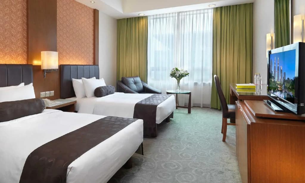 St. Giles Boulevard Hotel - photo 3