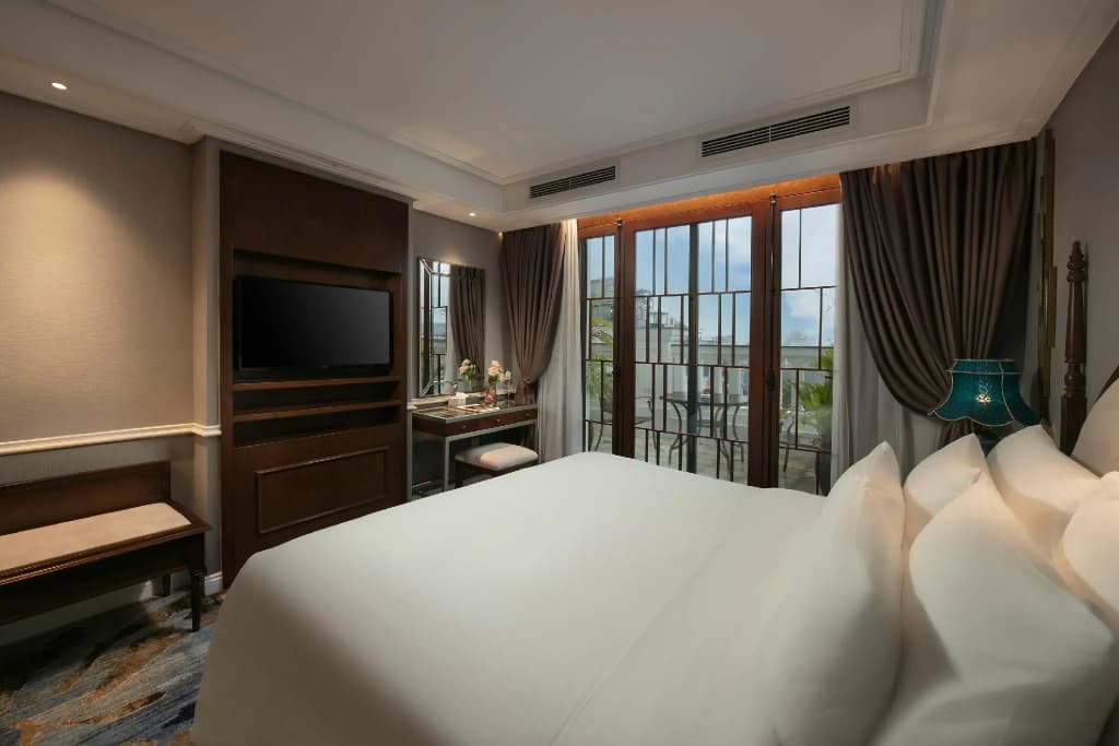 The Oriental Jade Hotel - photo 5