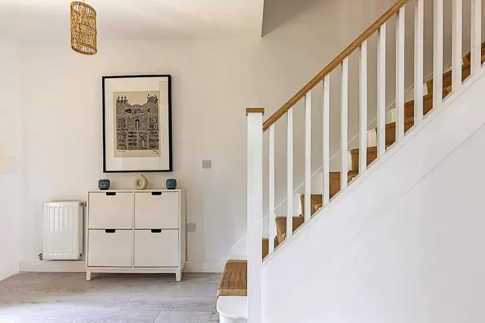 Semi-detached House With Modern Bespoke Interior - photo 22
