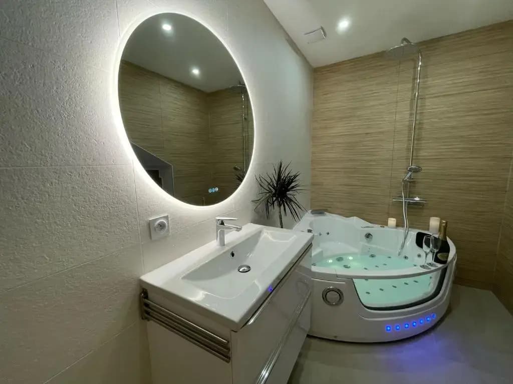 Nice Renting - Love Room Massena - Luxe Room - Jacuzzi - Terrace - King Bed - AC - photo 7