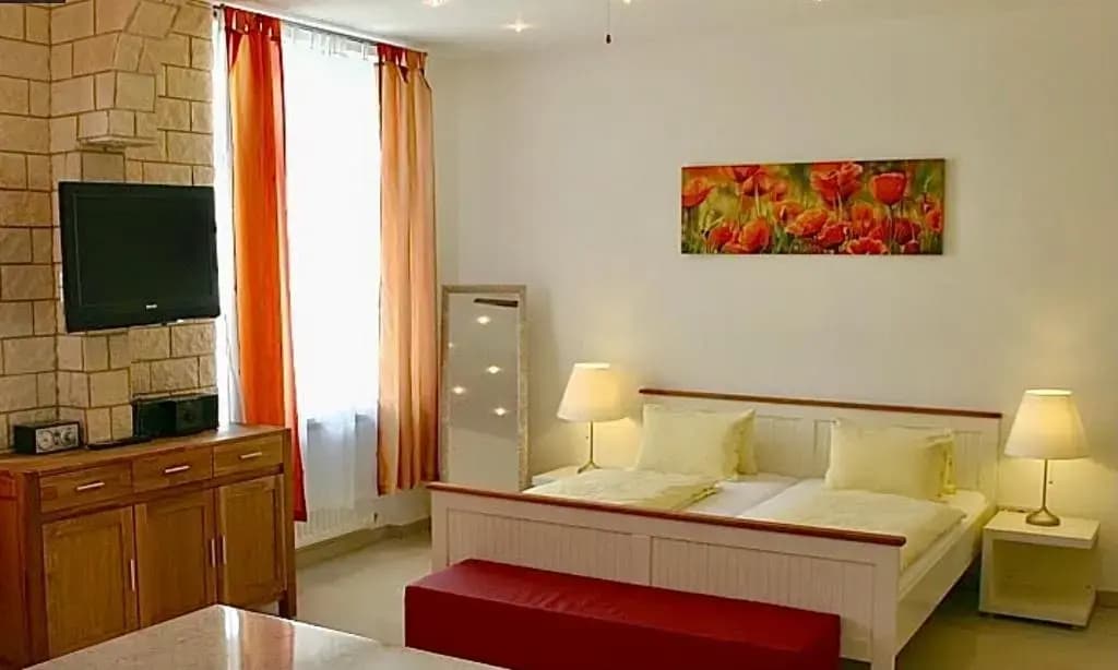 Suite Apartment Jedlesee - photo 5