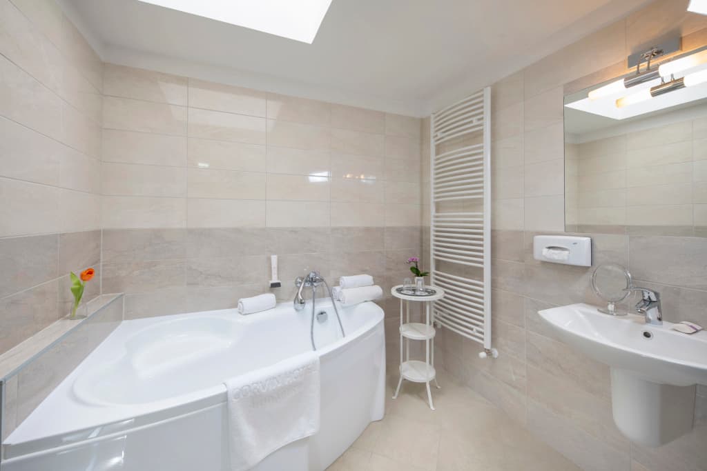 Corvin Hotel - photo 8