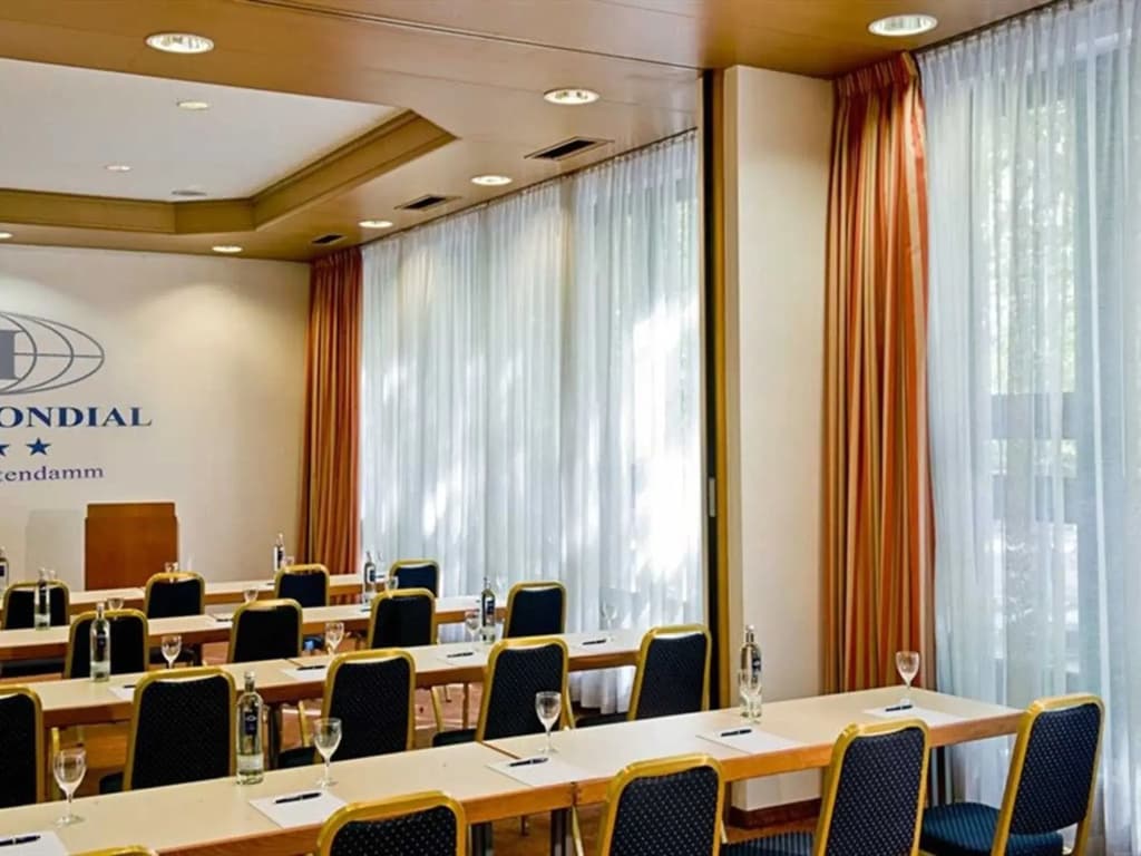 Hotel Mondial am Kurfurstendamm - photo 13