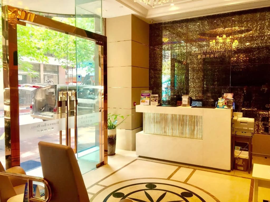 Harbour Bay Hotel - photo 2