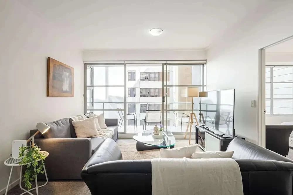 Cozy 2BR Apartment Steps From Darling Harbour - photo 3