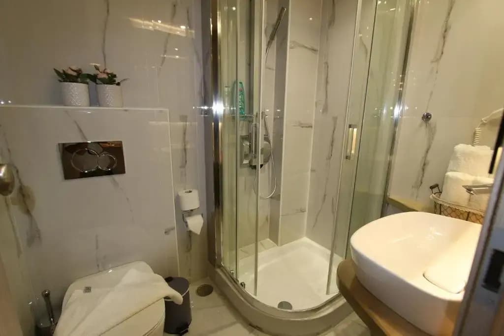 Aiolos Apartments Ermou 64 4th Floor - photo 9