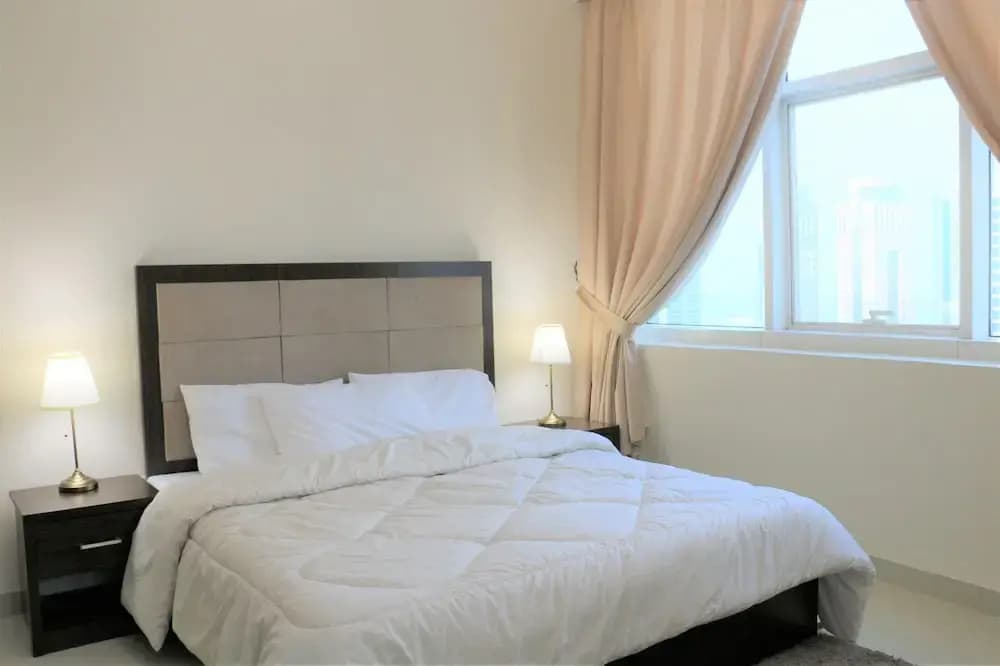 Sea View 2BD Apartments - West Bay - photo 3
