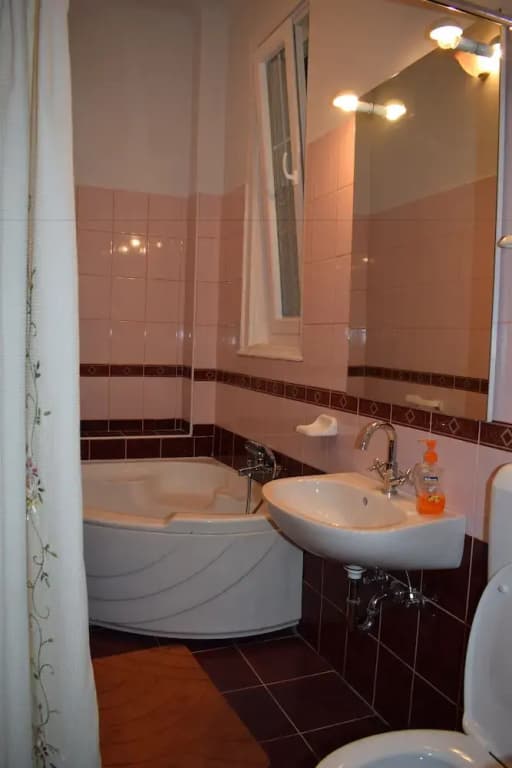 Orient Deluxe Apartments - photo 9