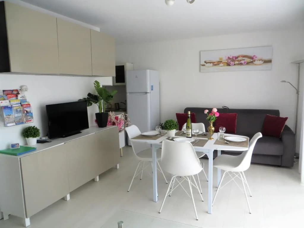 212 C Avenue de la Californie - photo 21
