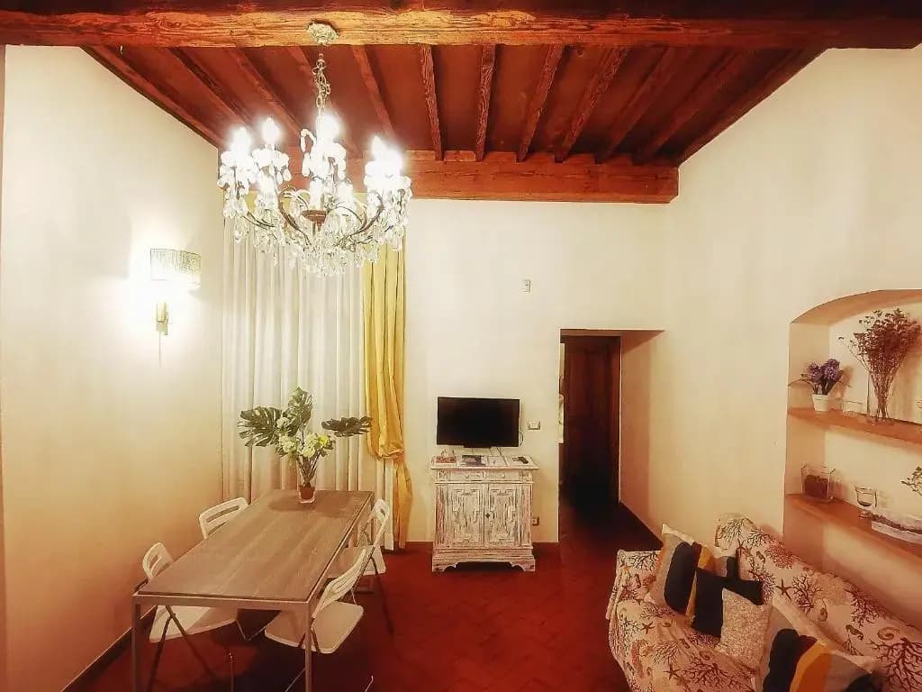 Perfect Location In Center - photo 3