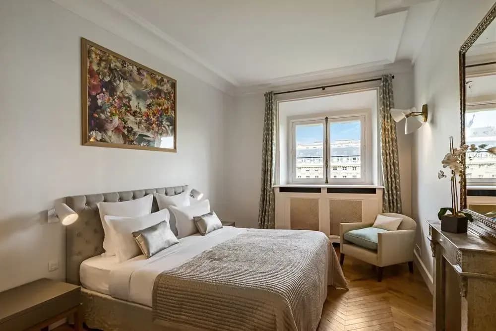 Palais Petit - Two Bedroom Apartment - photo 4