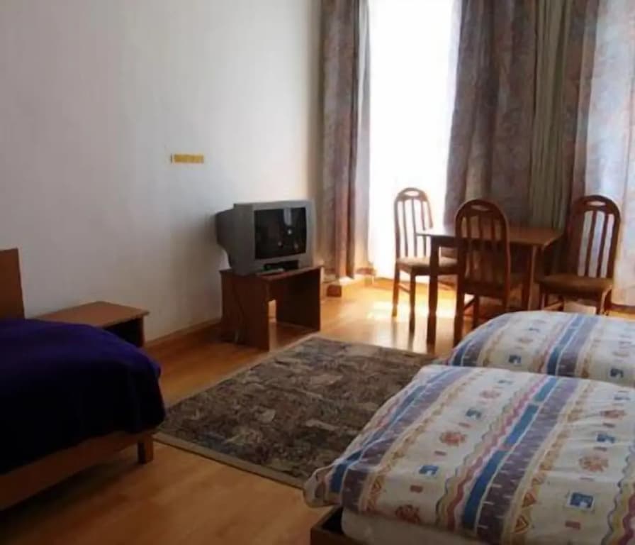 Hotel Cyrus - photo 3