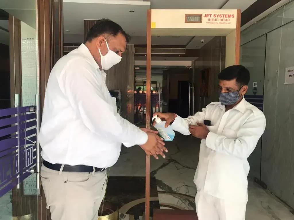 Hotel Saptagiri - photo 8