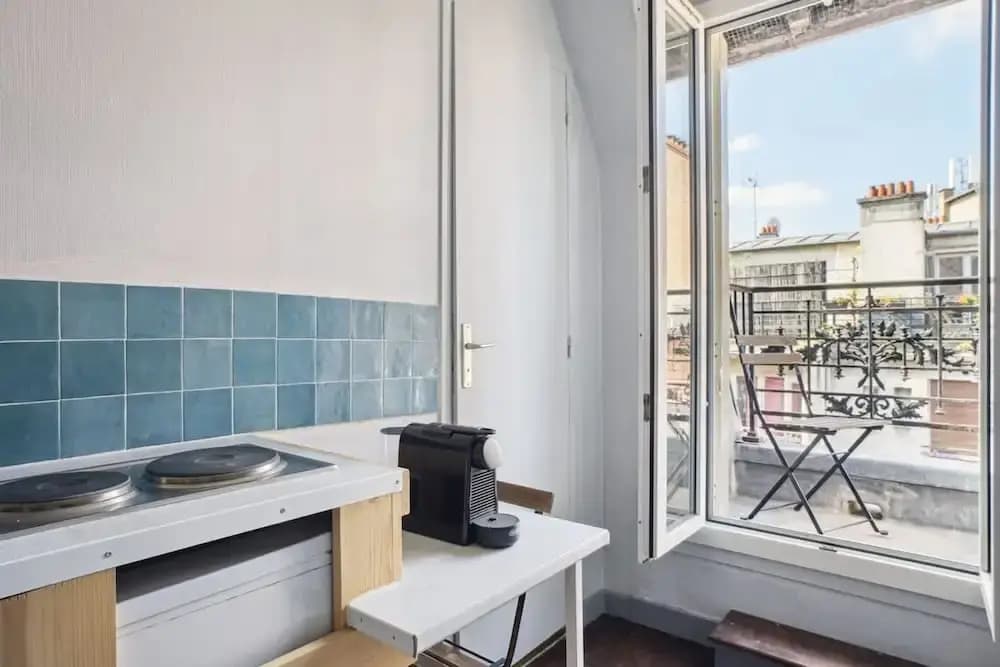 Charming Studio- Balcony in Montmartre- Mobility - photo 9