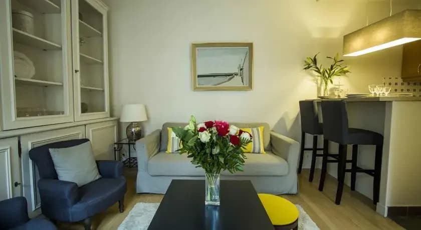 Louvre  Bed And Breakfast - photo 2