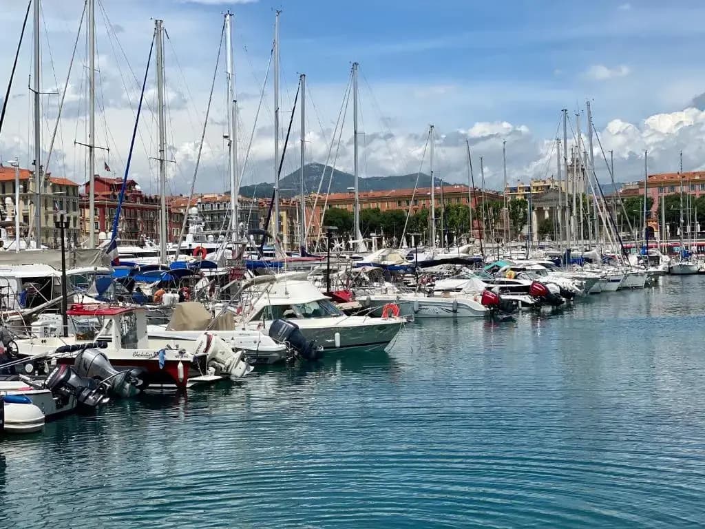 Cozy 2BR Appartment near the Port of Nice - photo 12