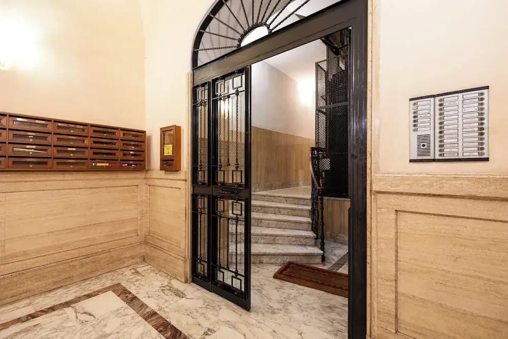 R.C Vatican View - photo 13