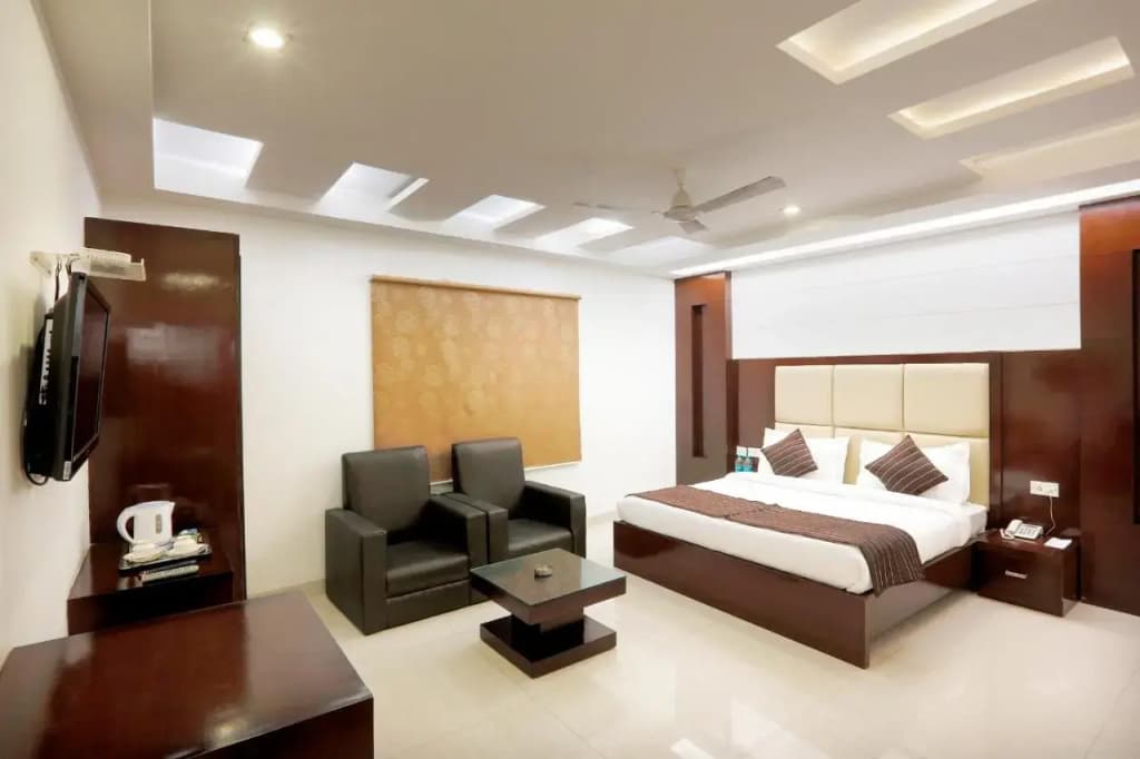 Hotel Anand Lok Inn Mahipalpur, IGI Delhi Airport - photo 2