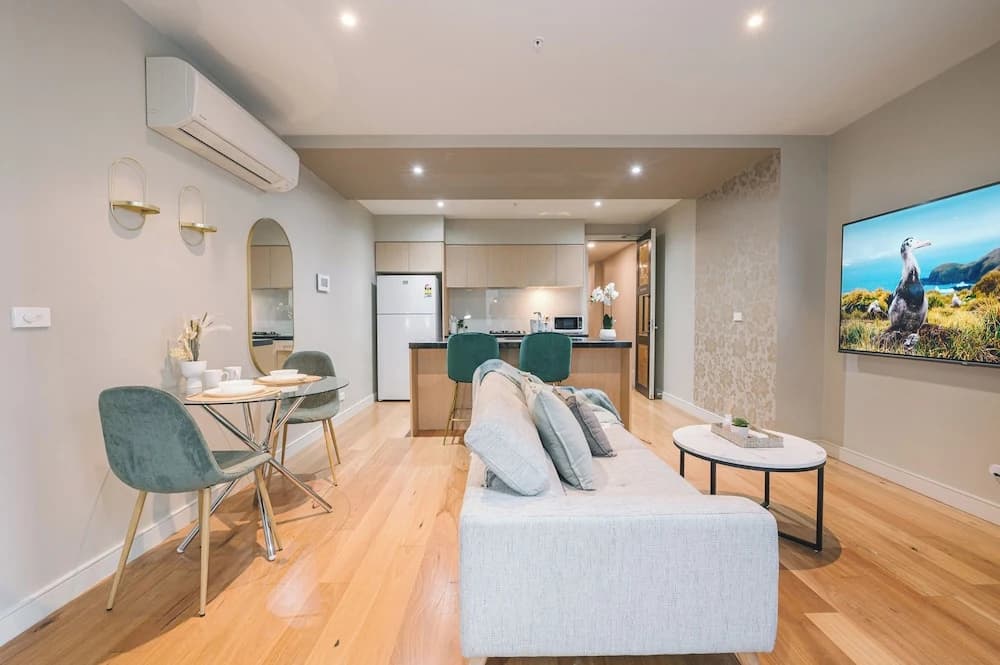 Molly's Little Apartments - photo 16