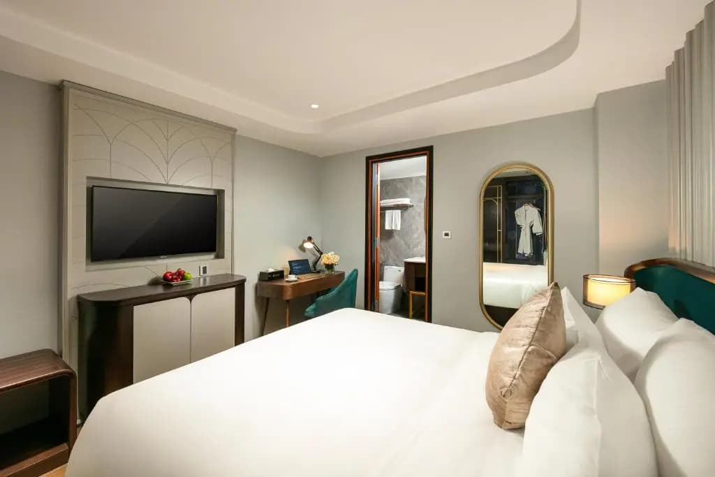 May De Ville Lakeside Hotel - photo 32