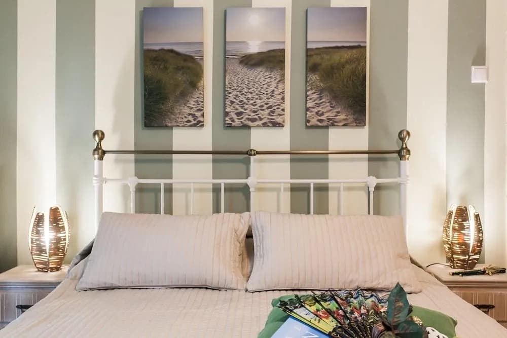 Charming Acropolis Metro Apartment - photo 4