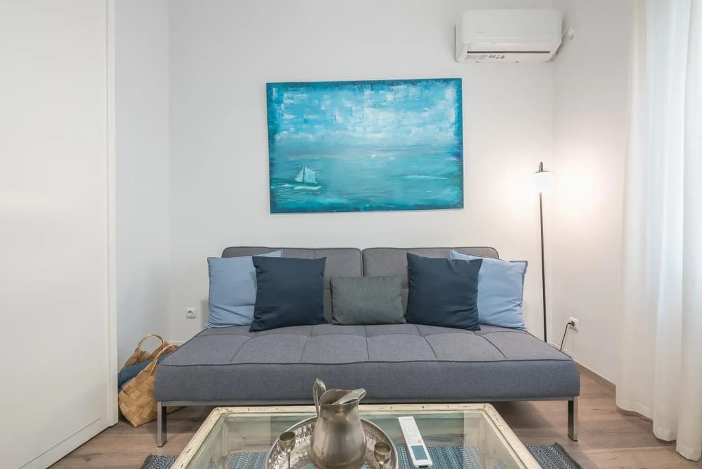 Spacious Family Home in Thisio by Cloudkeys - photo 4