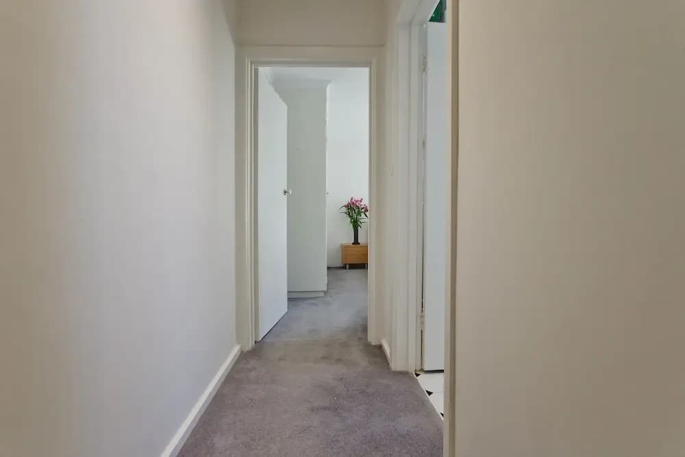 Elwood Seaside 2 Bed Retreat - photo 9