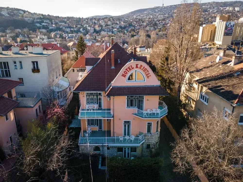 Kristal Hotel - photo 1