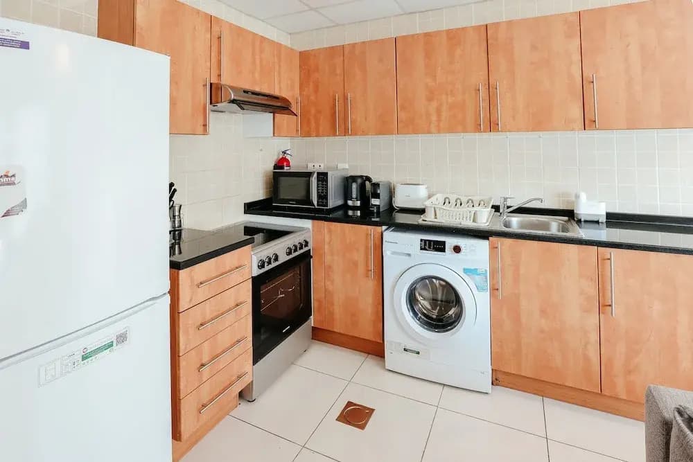 Elegant 1BD with Stunning Views - photo 9