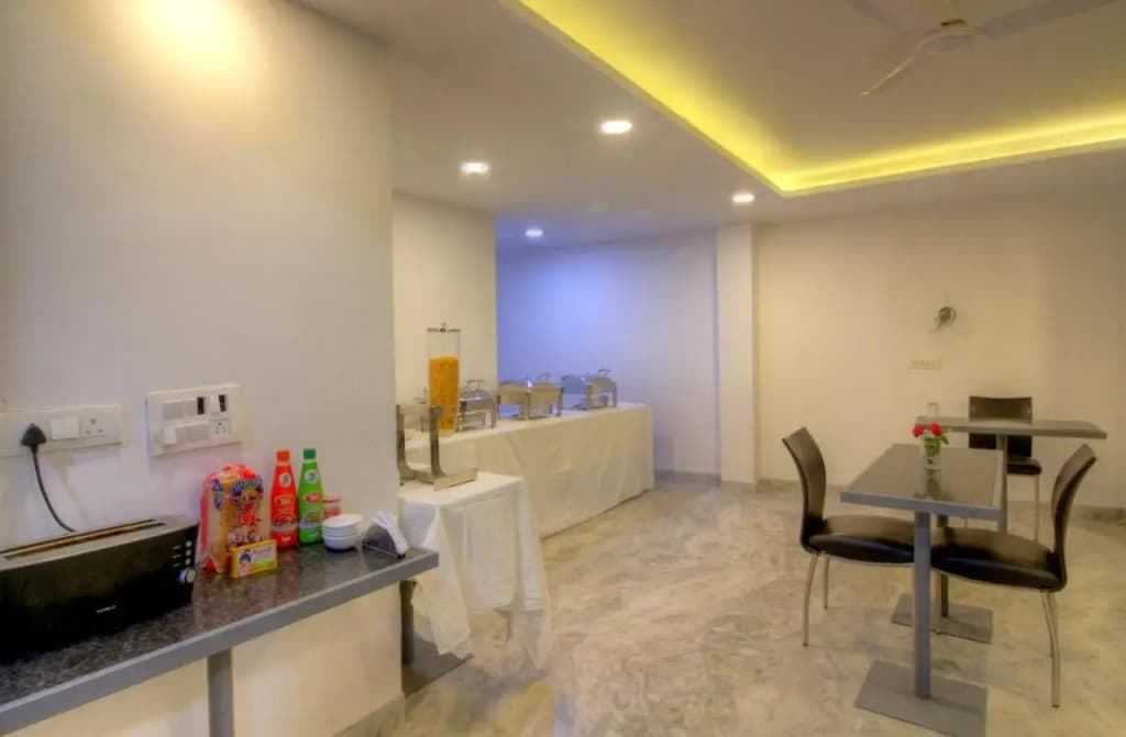 Hotel Peridot @ Newdelhi Airport - photo 18