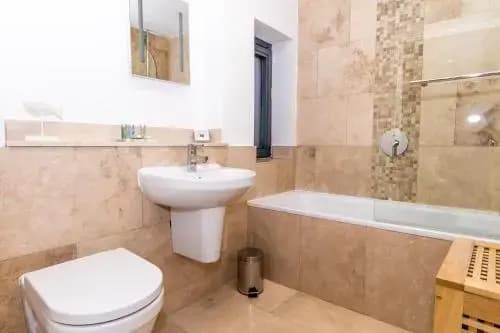 Surbiton Hills Apartment - photo 6