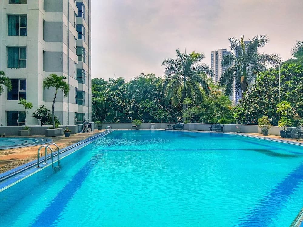 Spacious and Strategic 3Br Kondominium Juanda Apartment - photo 1