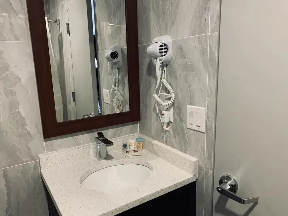 Capital Hotel - photo 9