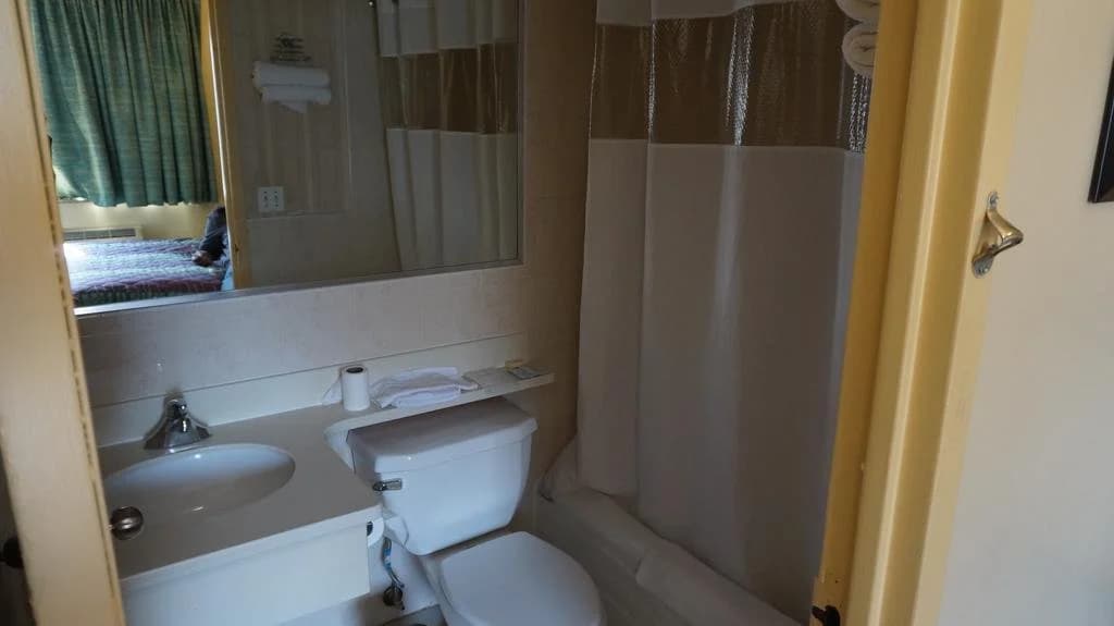 Flushing Motel - photo 5
