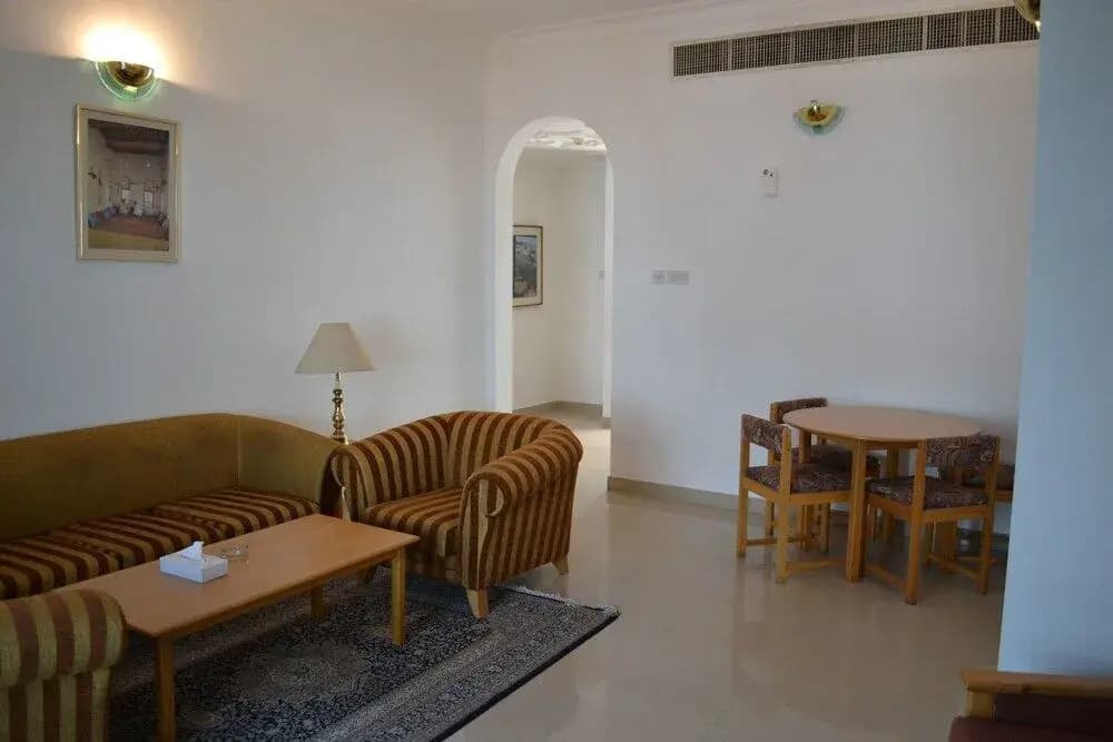 Beach Hotel - photo 8