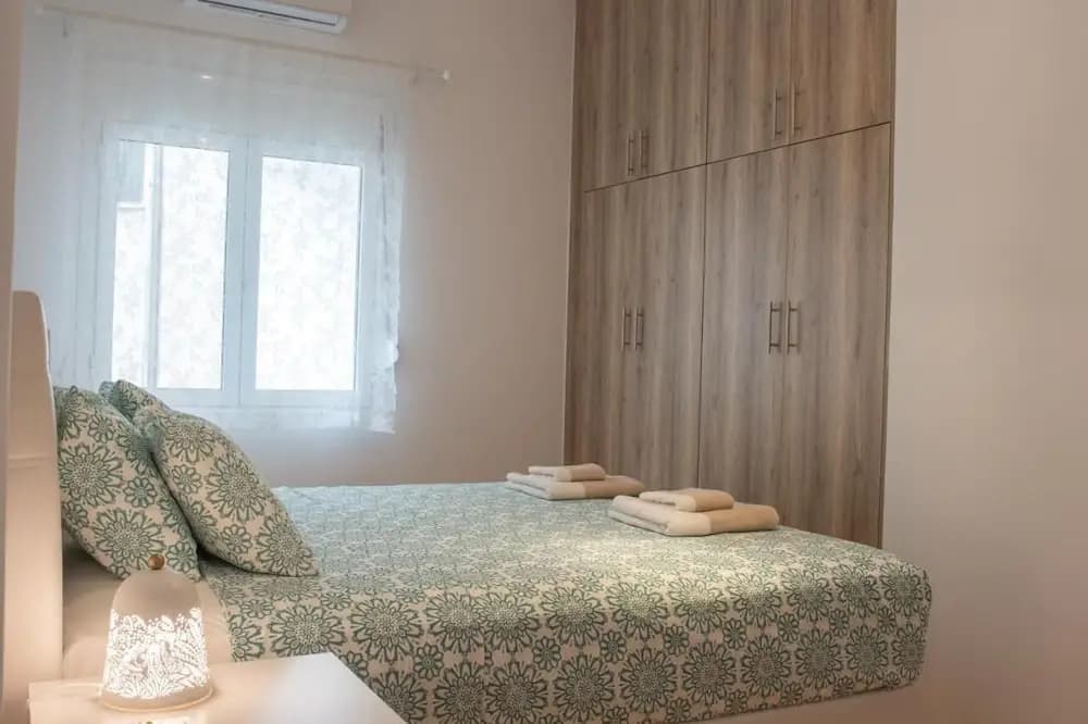 GTD8210 - Acropolis Cozy Apt. - photo 4