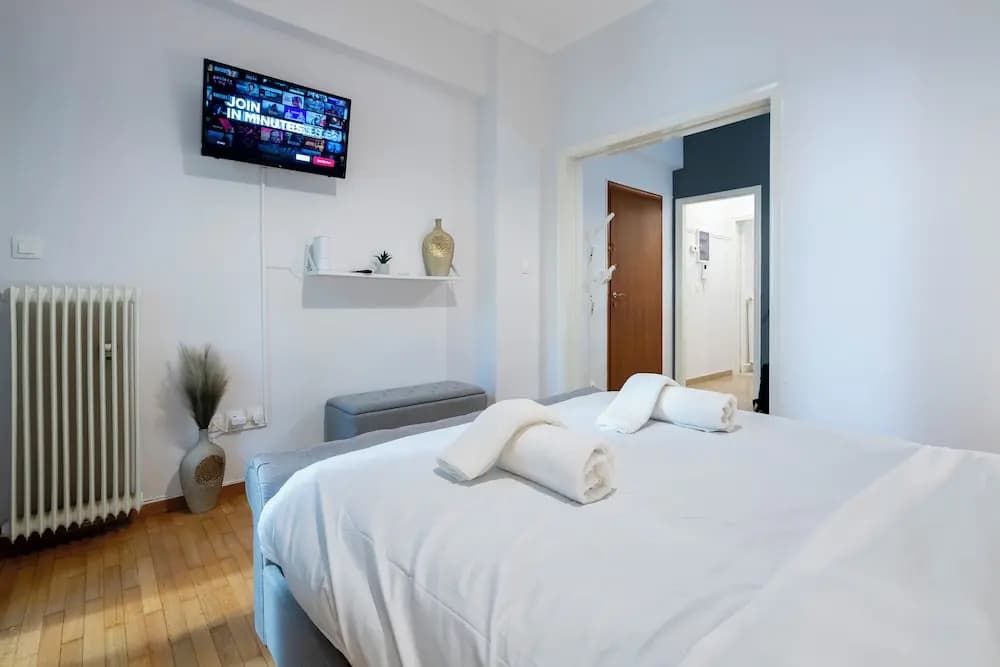 Chic 1-Bedroom near Panathenaic Stadium - photo 1