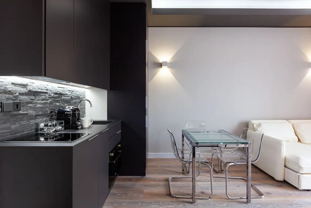 easyhomes - City Centre Suites - photo 15